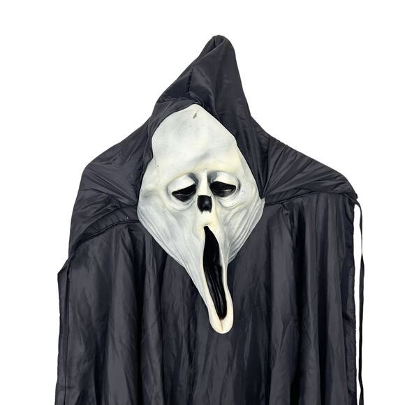 Scream Halloween Mask Cape Costume - Picture 2 of 5